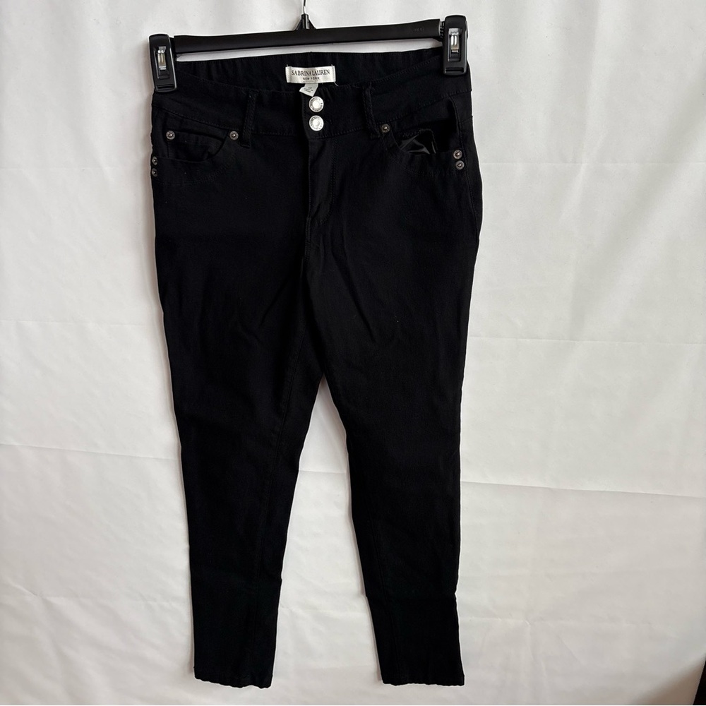 Black Skinny Women’s Jeans with Double Button Waist. INV25/399